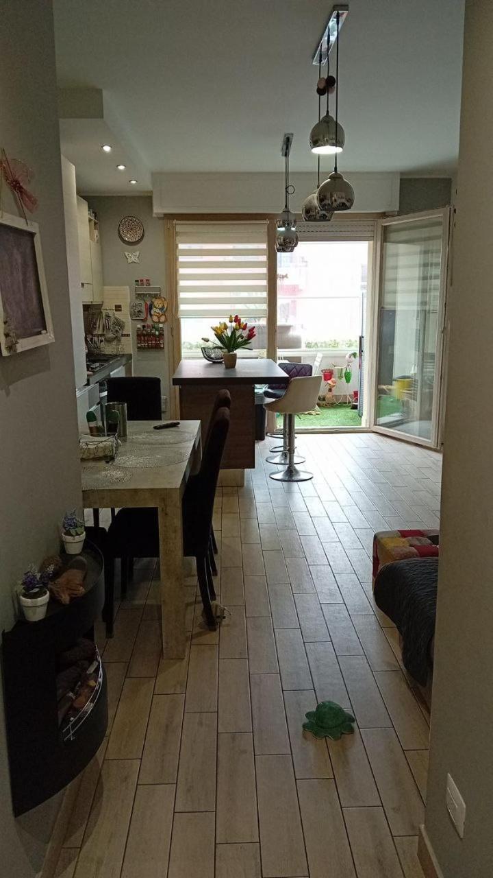 Apartament Pomezia Centro Zewnętrze zdjęcie